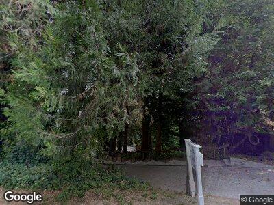 Street view of 9528 SE Shoreland Dr