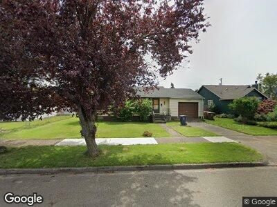 Street view of 924 E 57th St