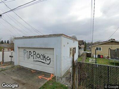Street view of 2106 Oakes Ave Unit B
