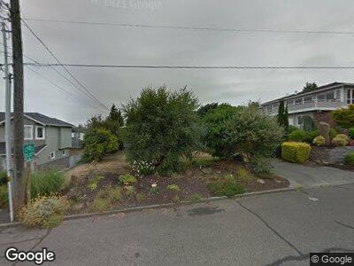 Street view of 915 Maple St