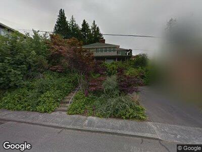 Street view of 934 Maple St