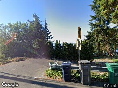 Street view of 8261 NE Juanita Dr, B