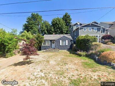 Street view of 918 N 33rd Pl