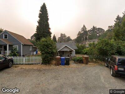 Street view of 7421 S Oakes St