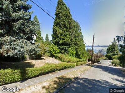 Street view of 3312 S Dearborn St